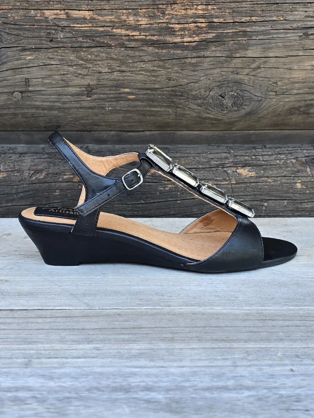 Clarks Artisan Y2K Feminine Glam Revival Crystal T-strap Comfort Wedge Sandal 7M